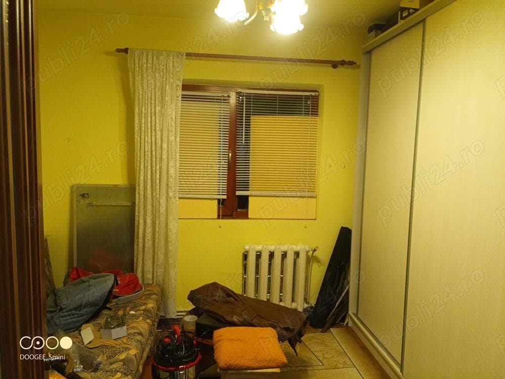 de vanzare apartament 4 camere - imagine 1