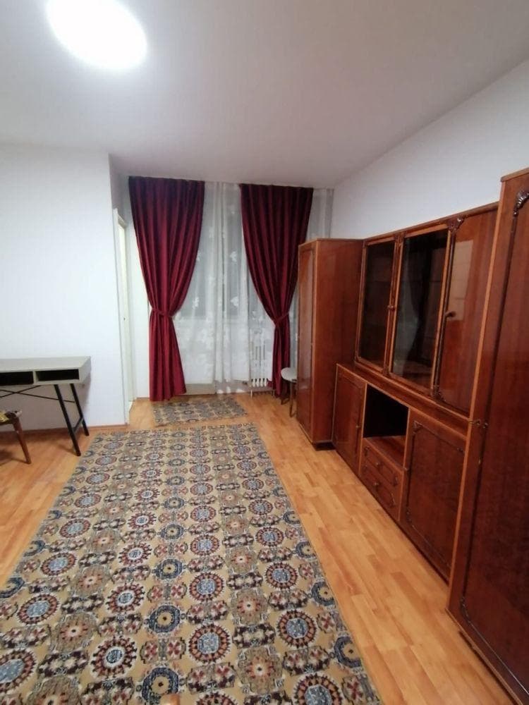 Inchiriez garsoniera - imagine 1