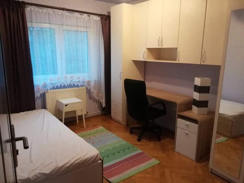 Inchiriez o camera in apartament Zorilor