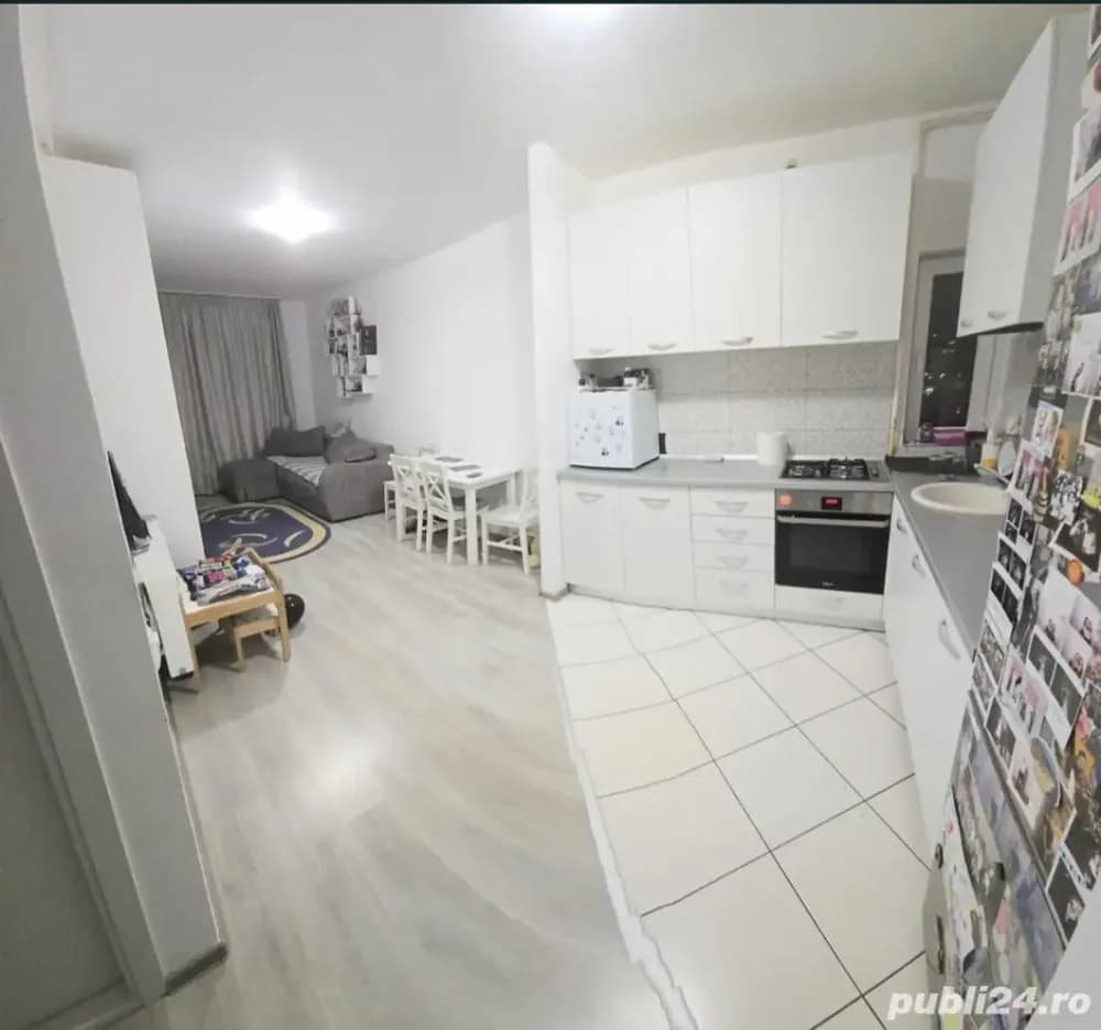 Apartament de vânzare - imagine 1