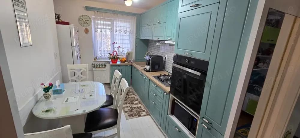 Vanzare apartament 3 camere mobilat, utilat modern - imagine 1