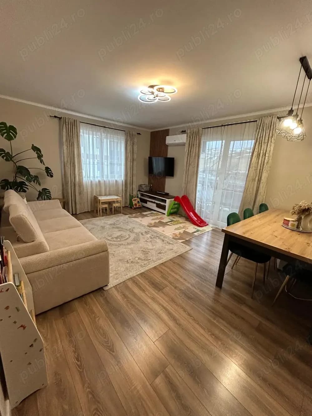 Vând apartament cu 3 camere