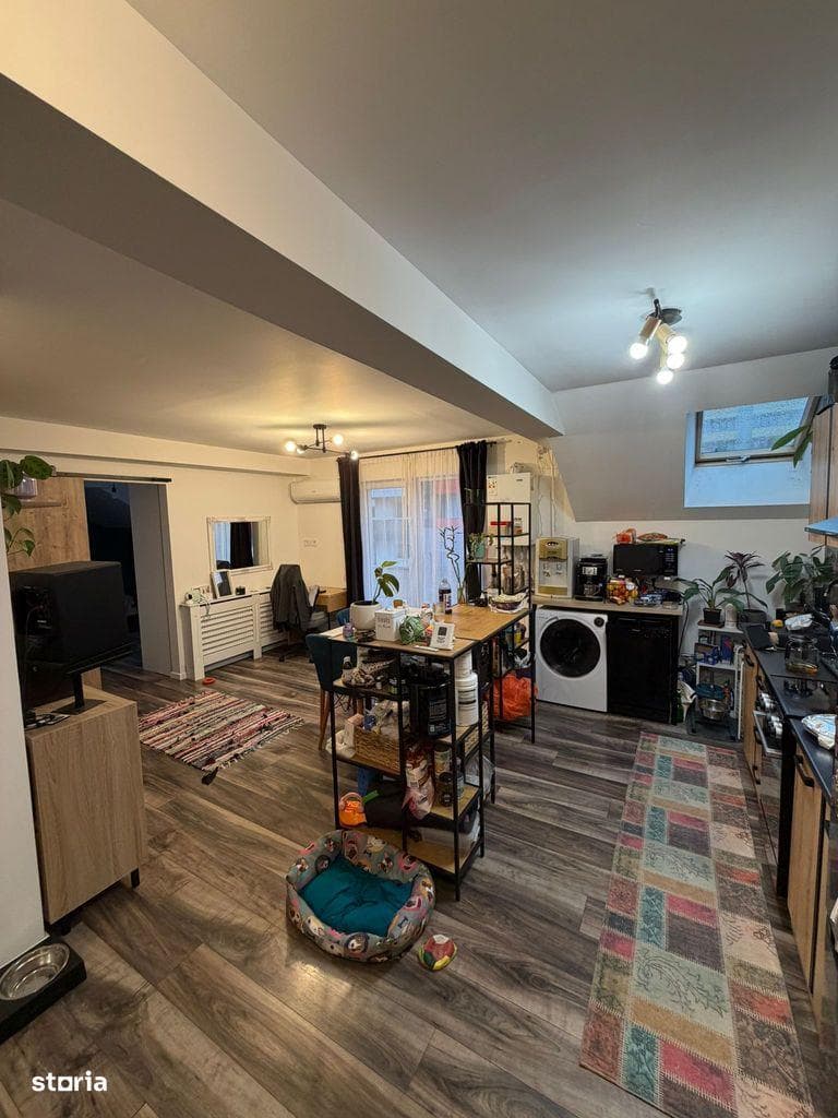 vand apartament 3 camere + garaj + boxa zona baciu regal