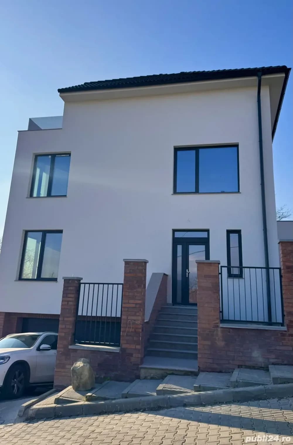 Duplex nou semifinisat, curte separată   Dâmbul Rotund