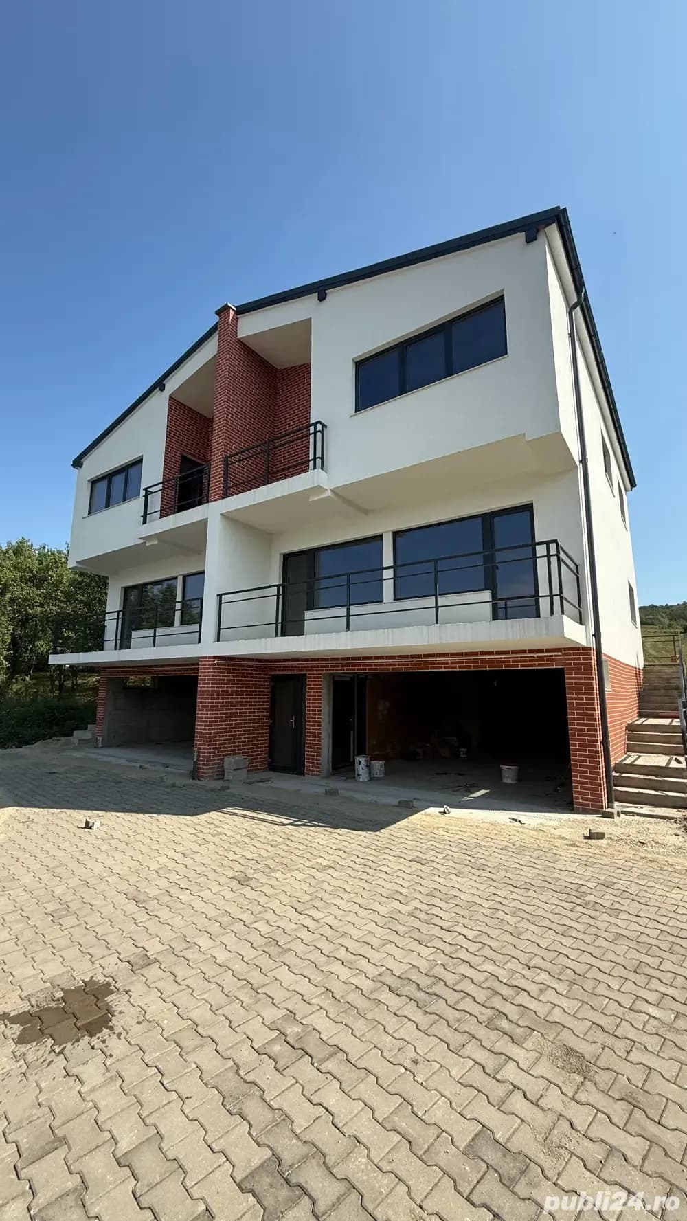 vand case individuale tip duplex  cu CF si utilitati