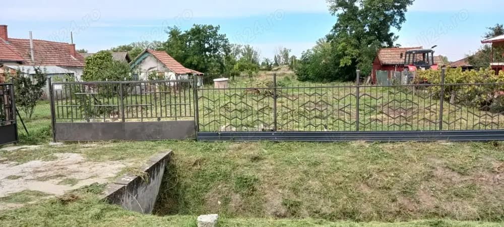 Teren intravilan de vanzare