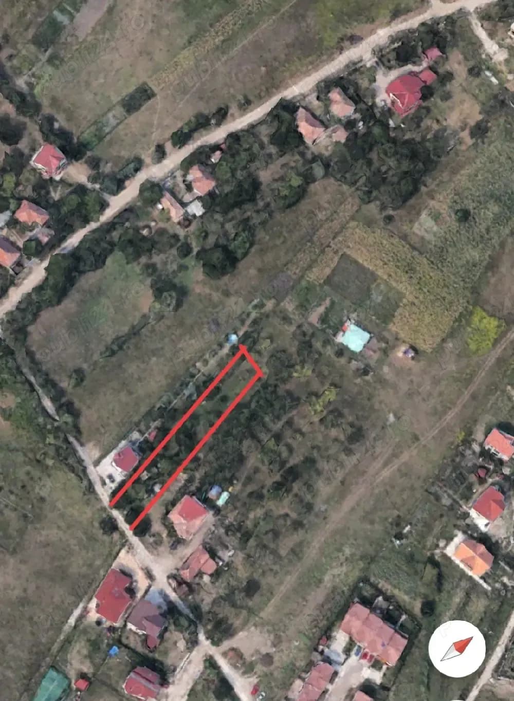 PF vând 1500mp la strad teren intravilan pentru construcții