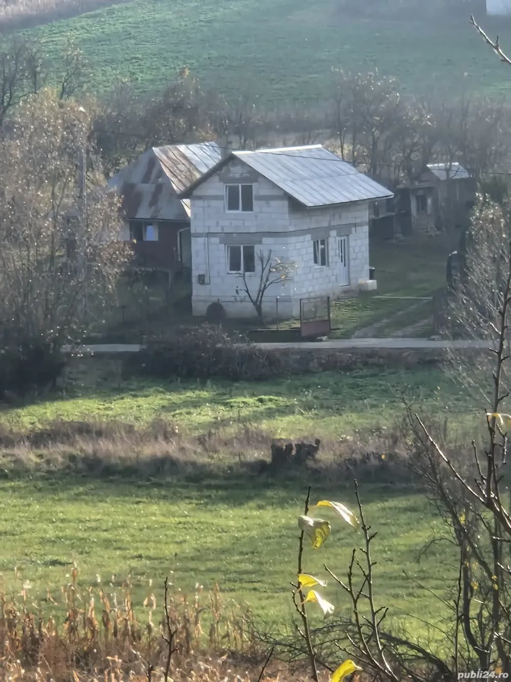 Vând tren intravilan 1400 mt in Comuna  Mociu