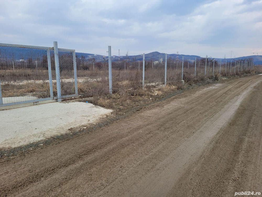 Vand - Inchiriez Teren 2900 m2 Intravilan B-dul Muncii - Emerson la 500m de Centura ingradit