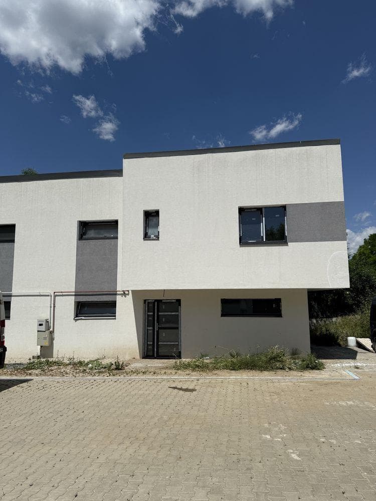 Duplex de vanzare . Tauti - imagine 1