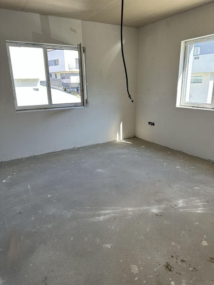 Duplex de vanzare . Tauti - imagine 6