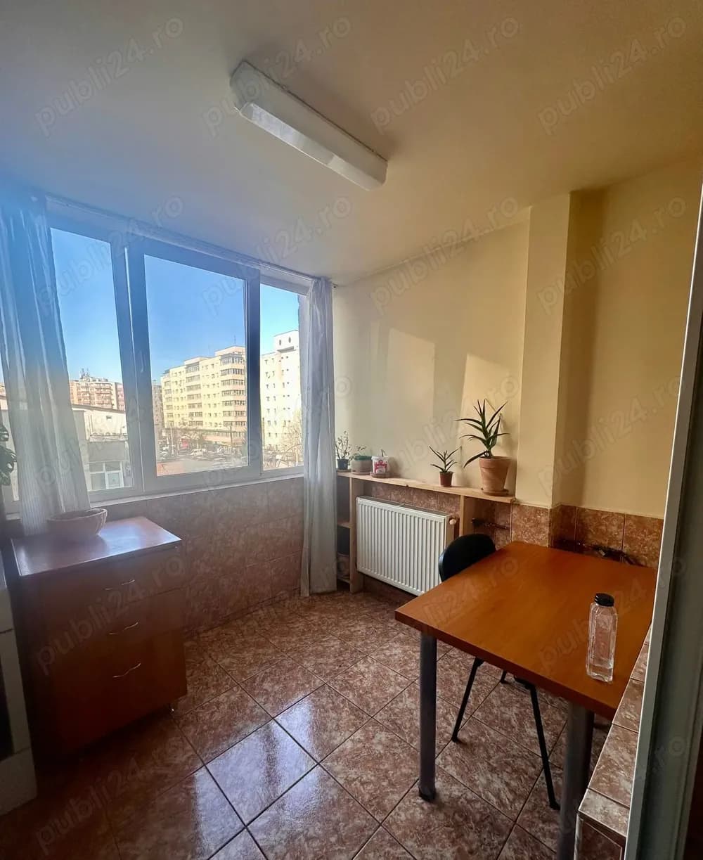 Ofer spre inchiriere garsoniera la pret foarte bun