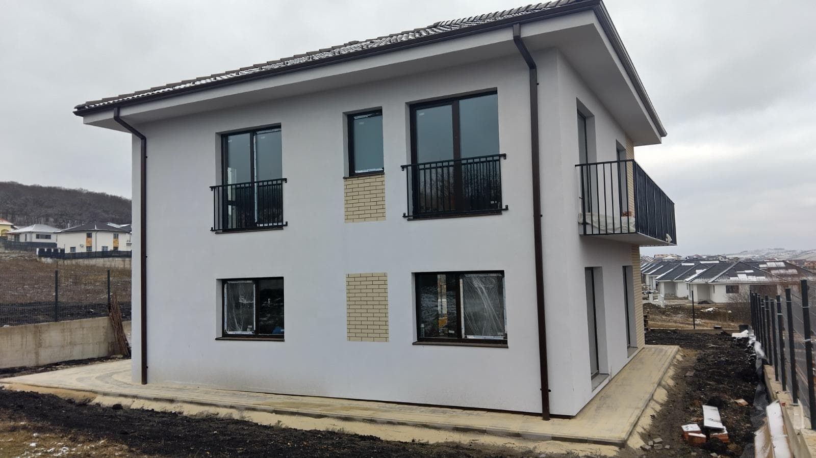 PF vand casa noua in Chinteni - imagine 3