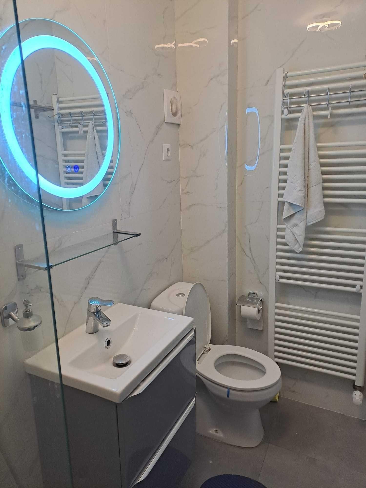 Super oferta. Locuinta la casa. Curte comuna. Piata Abator - imagine 4