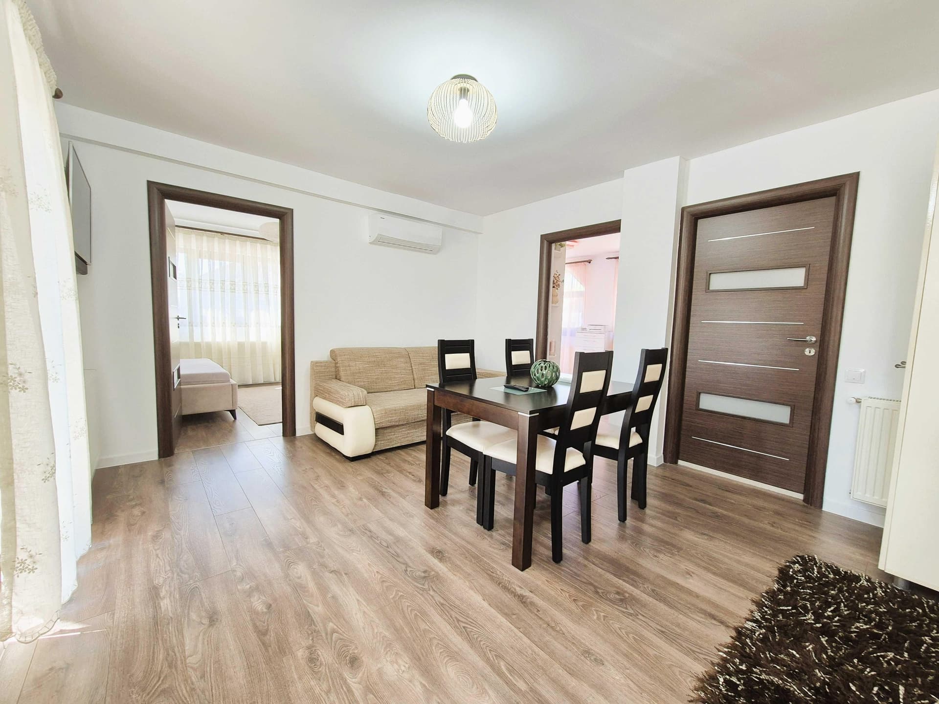 Apartament 3 camere, Europa, str. G. V. Bibescu, mobilat, utilat - imagine 1