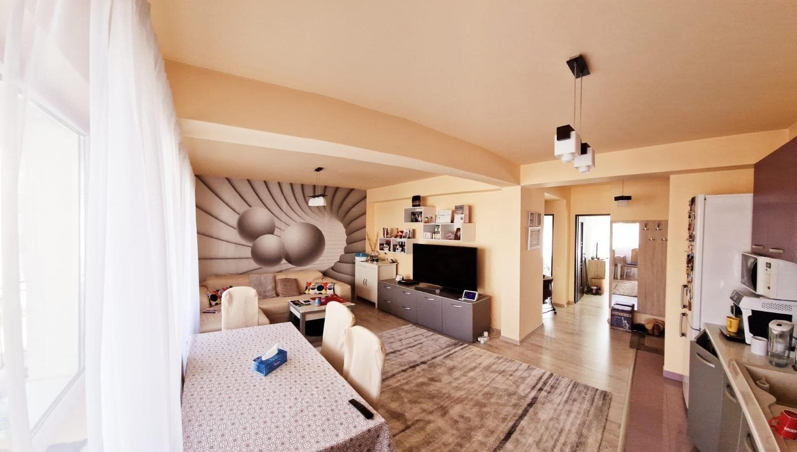 Inchiriez apartament 3 camere