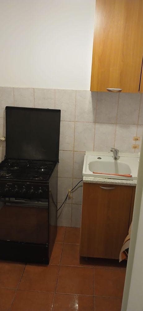 Inchiriez garsonieră