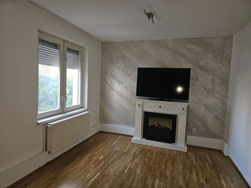 Apartament 4 camere - imagine 1