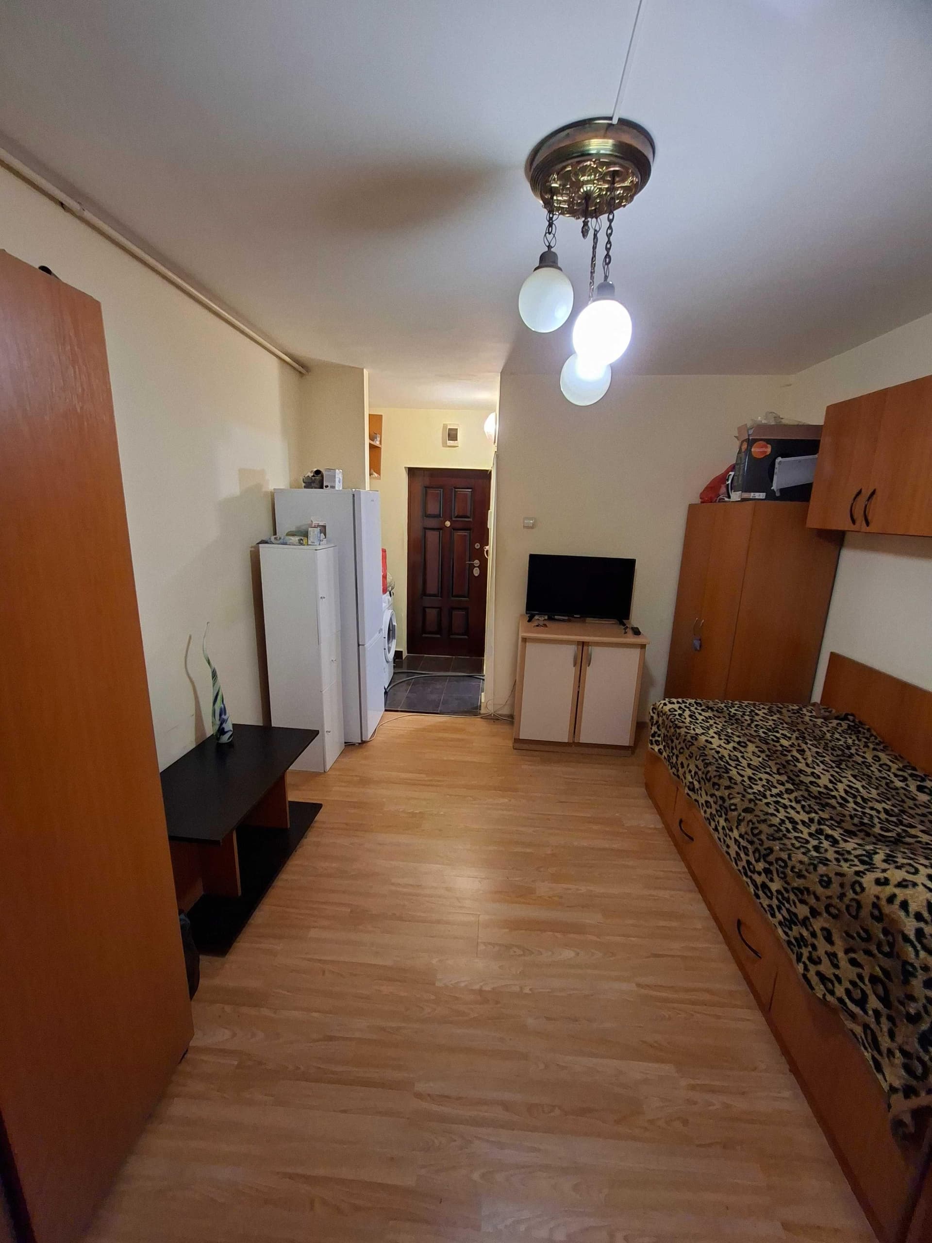 Garzon, str. Cugir, et. 3 - imagine 1