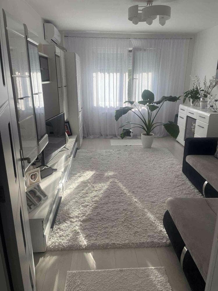 Apartament de vânzare – Cartier Tudor, Bulevardul Pandurilor - imagine 1