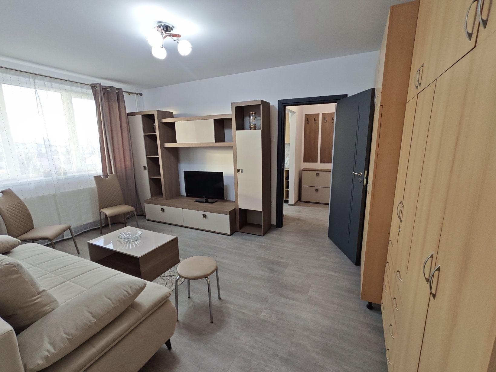 PF-Închiriez apartament 2 camere, 43 mp, Gheorgheni