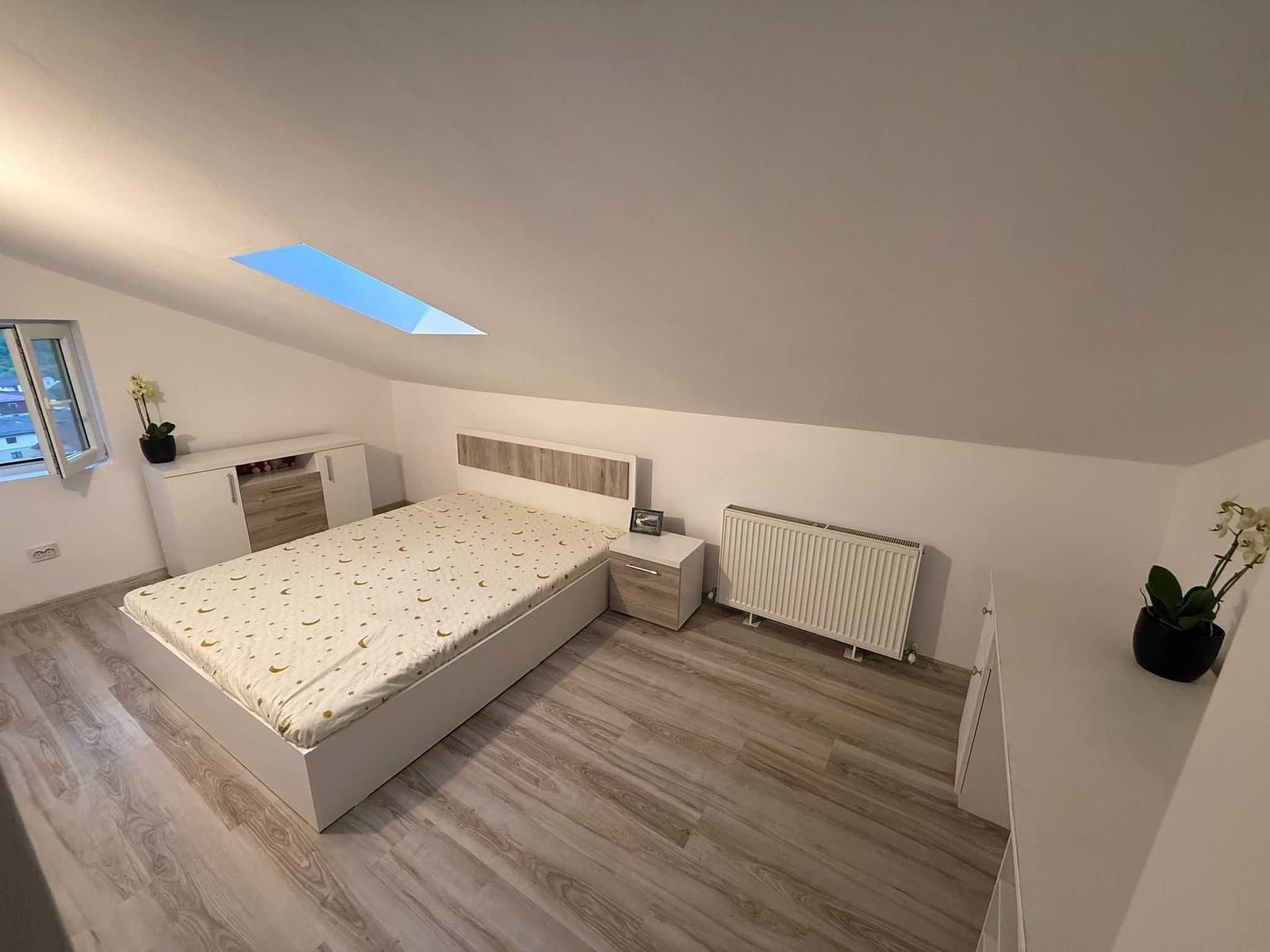 Apartament 3 camere ,baie, bucătărie,debara,cămară 97.82 mp cu cf - imagine 6