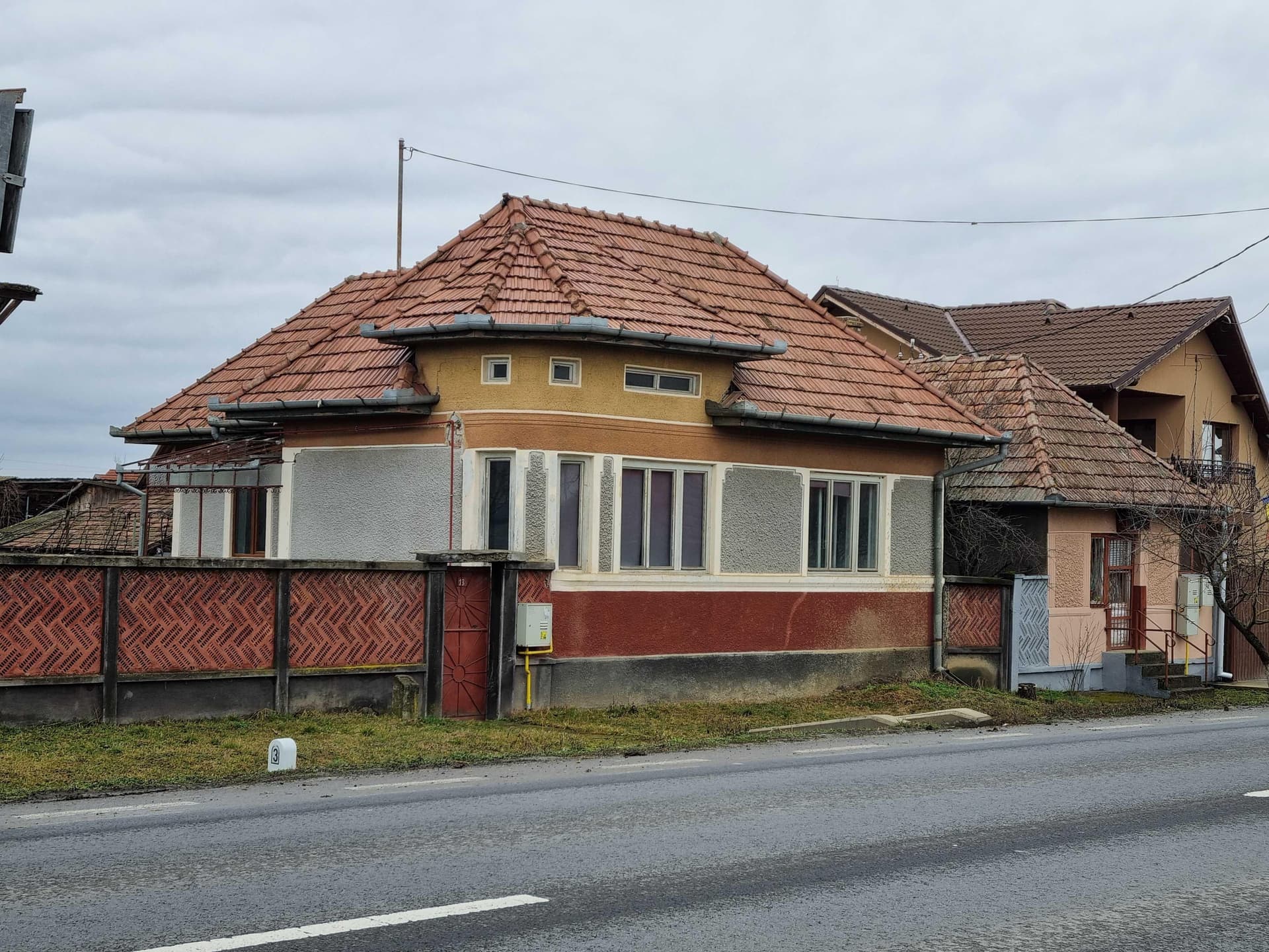 Casa de vanzare in Cerghizel.