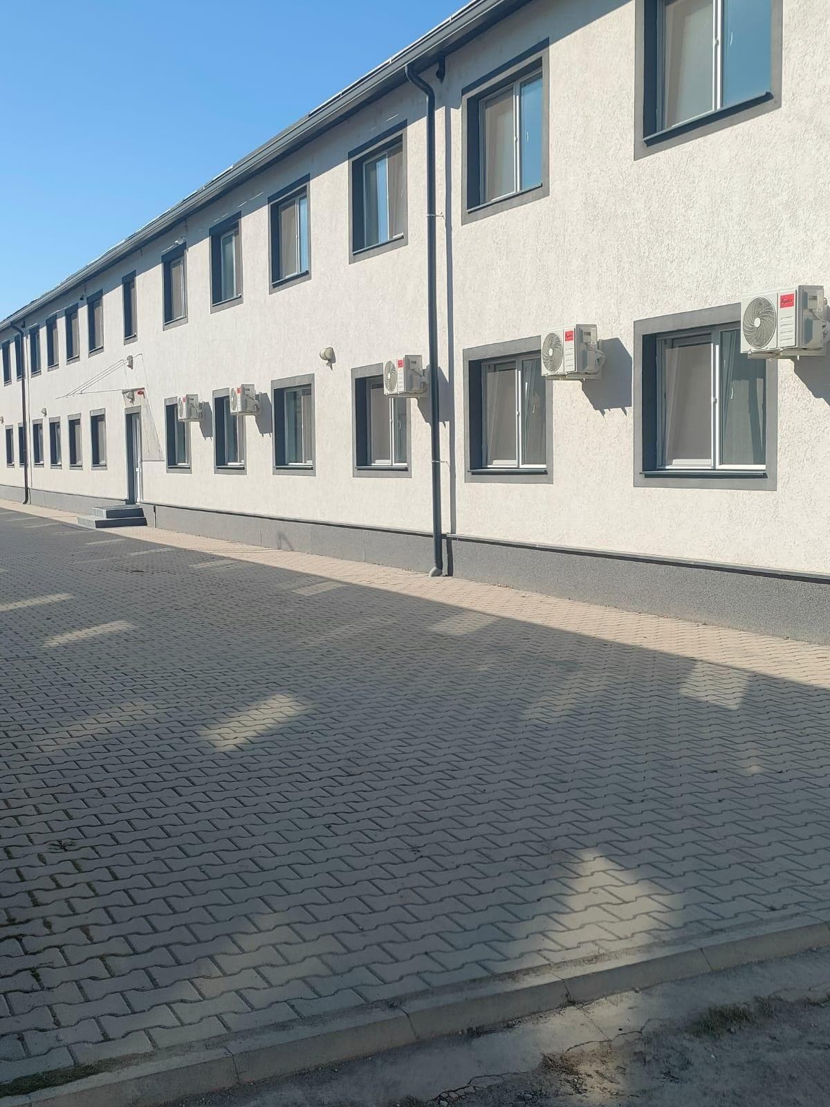 SUPER OFERTA! Clădire 1175 mp. 44 camere și 24 de băi. - imagine 1