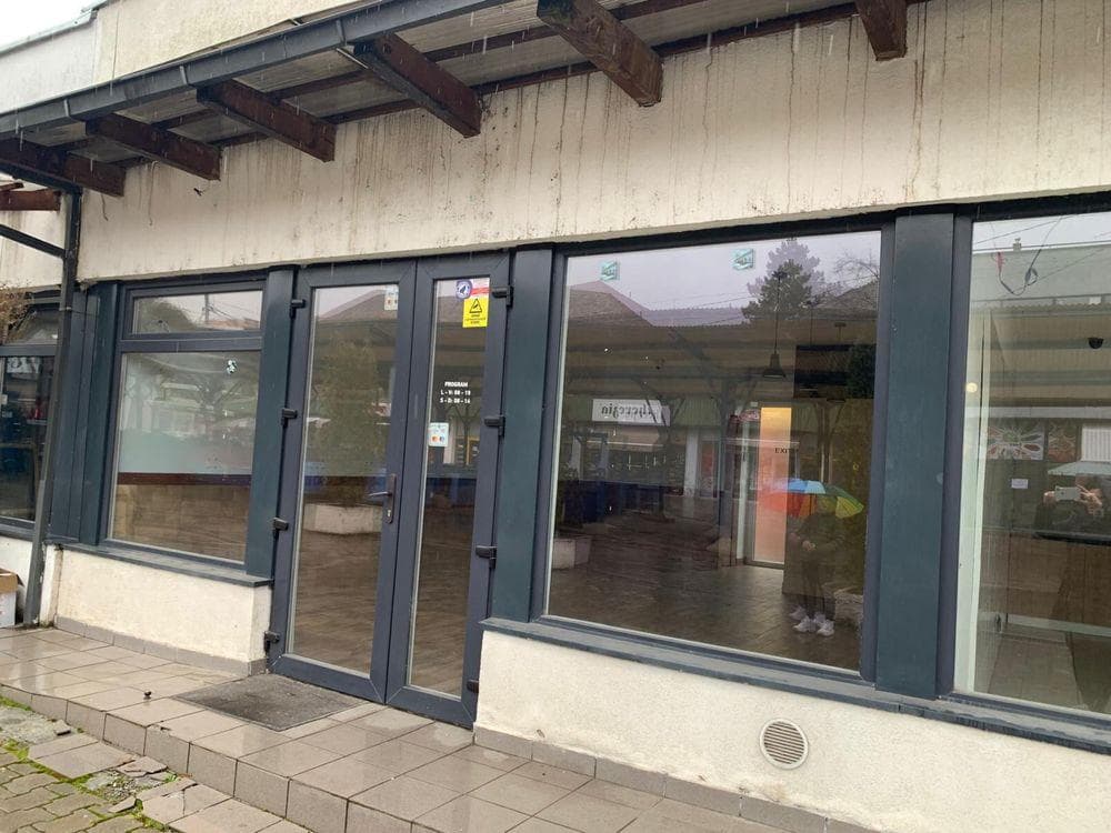 Vanzare SPATIU COMERCIAL 7 noiembrie - imagine 1