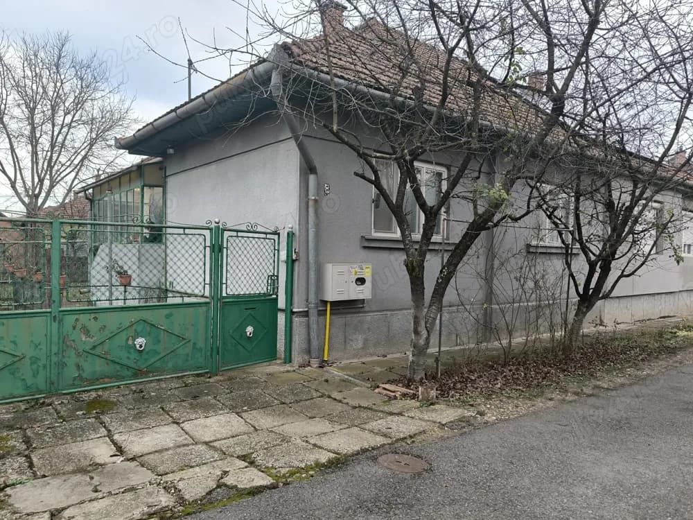 Vând casâ în Târgu Mures - imagine 1