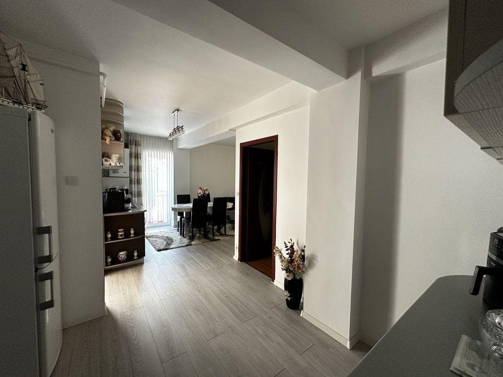 Apartament cu 3 camere, cartier Bulgaria - imagine 4