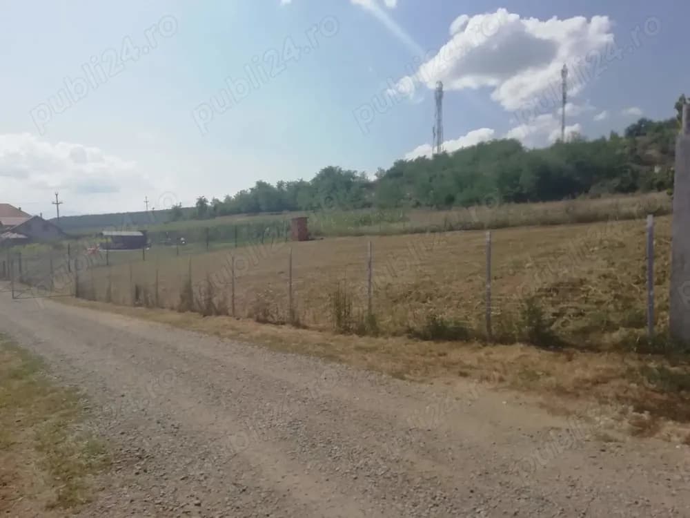 Vand teren intravilan Santana de Mures 811 MP