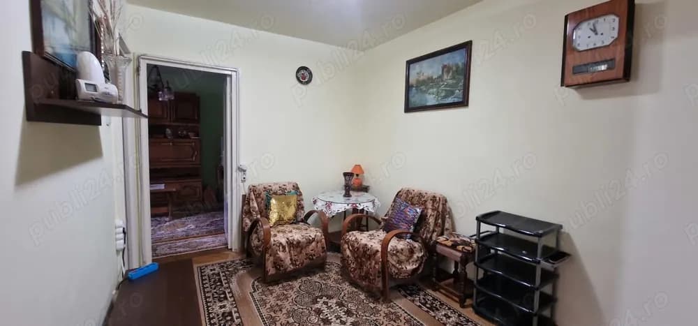 Dau în chirie apartament cu 2 camere în Dâmbu