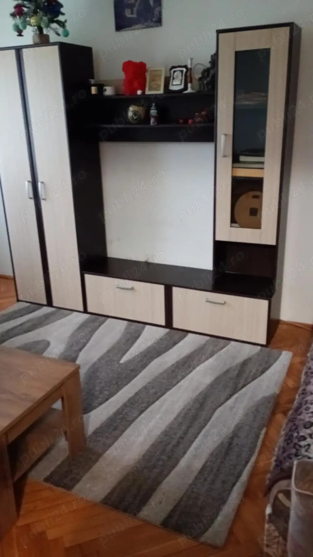 Spre închiriere apartament cu 3 camere - imagine 1