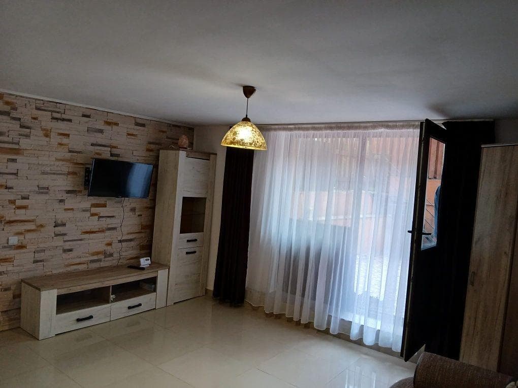 Proprietar vând Garsonieră Modernă + Ters. Prop 10mp /Coresi/Tractorul