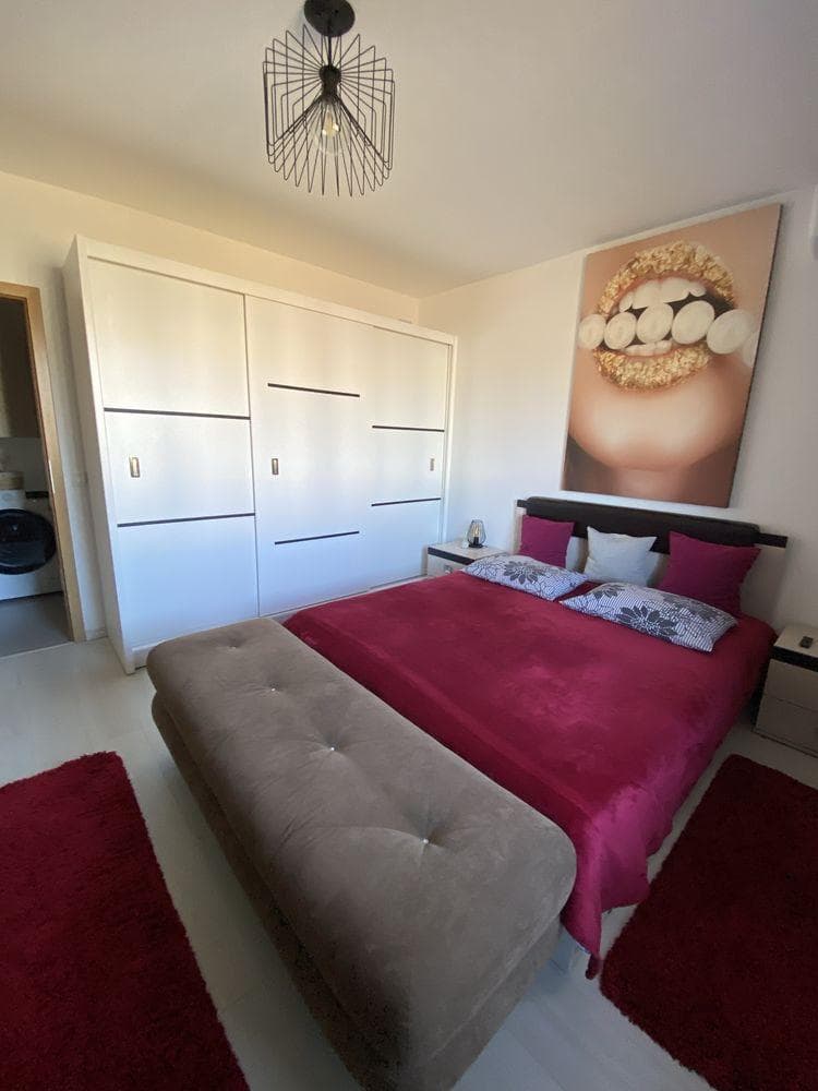 Vand Garsoniera zona Tractorul