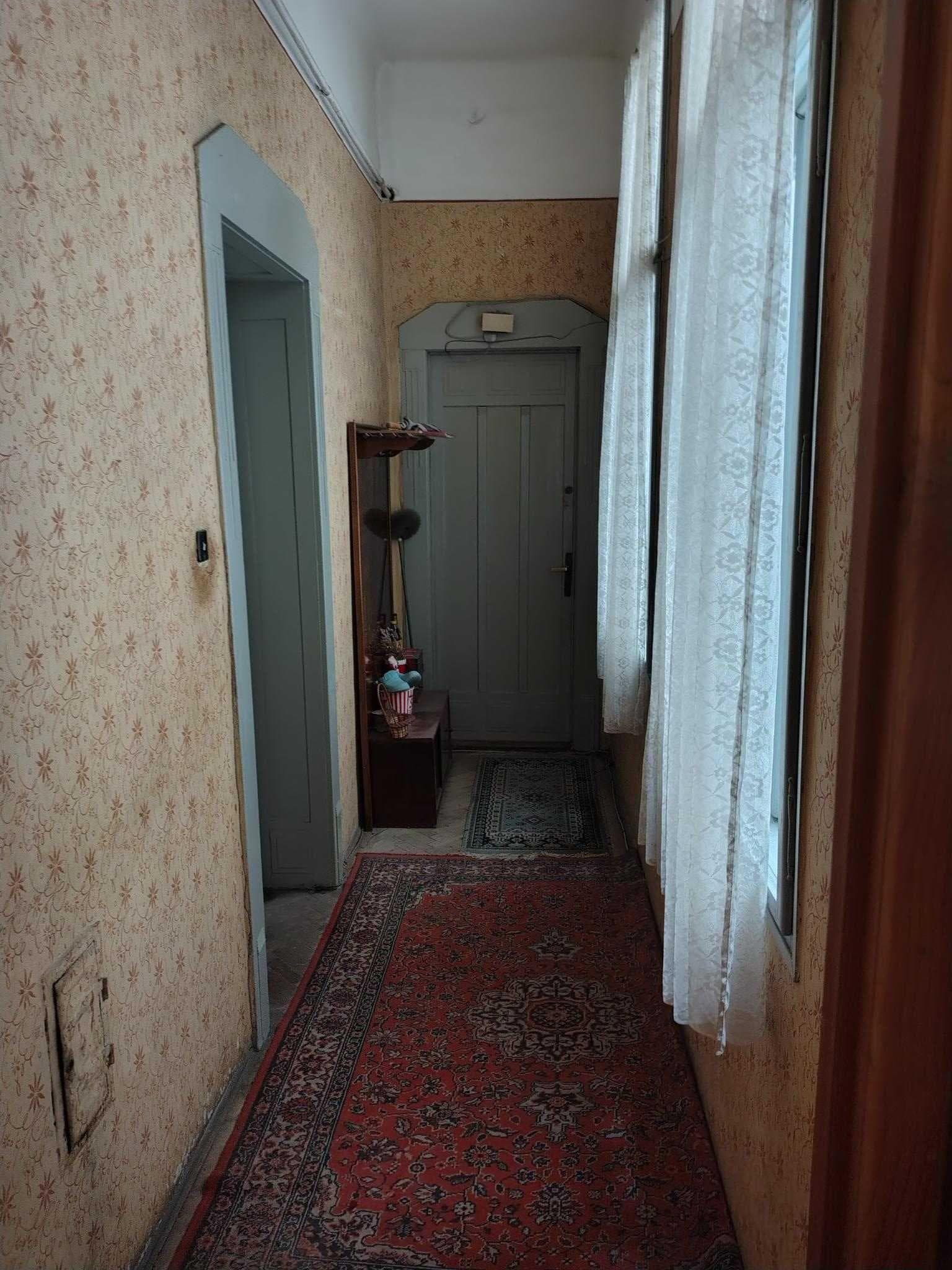 Apartament in Cluj-Napoca, str. Horea, pret avantajos, hol comun. - imagine 3