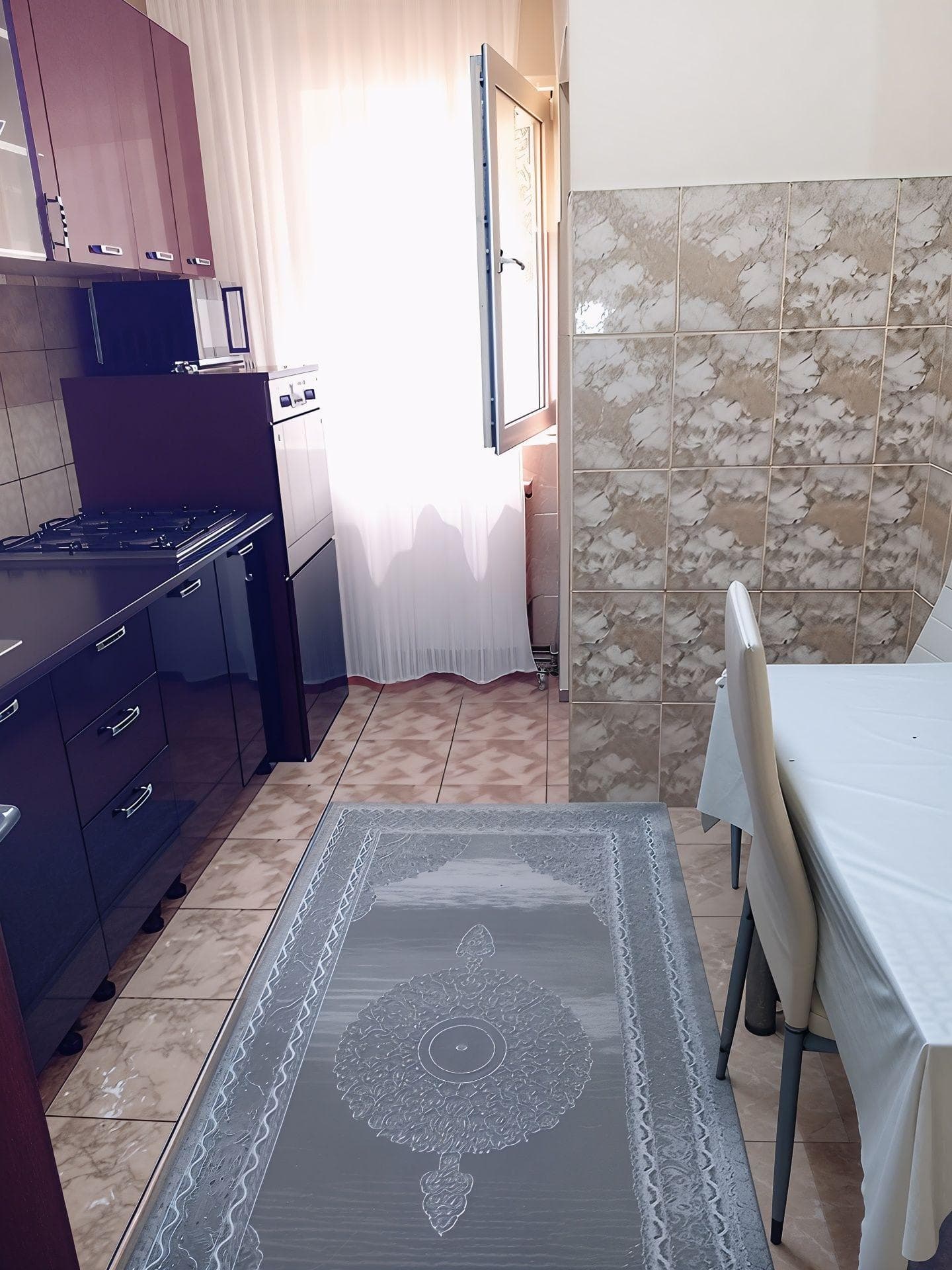 Proprietar,vând apartament 2 camere,în  Răcădău