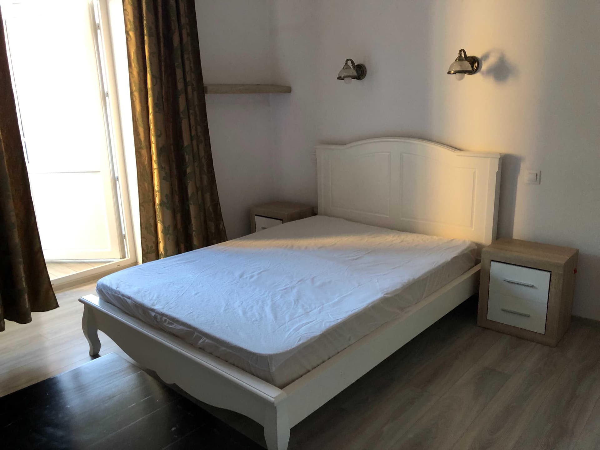 Inchiriez studio Ultracentral Livada Postei