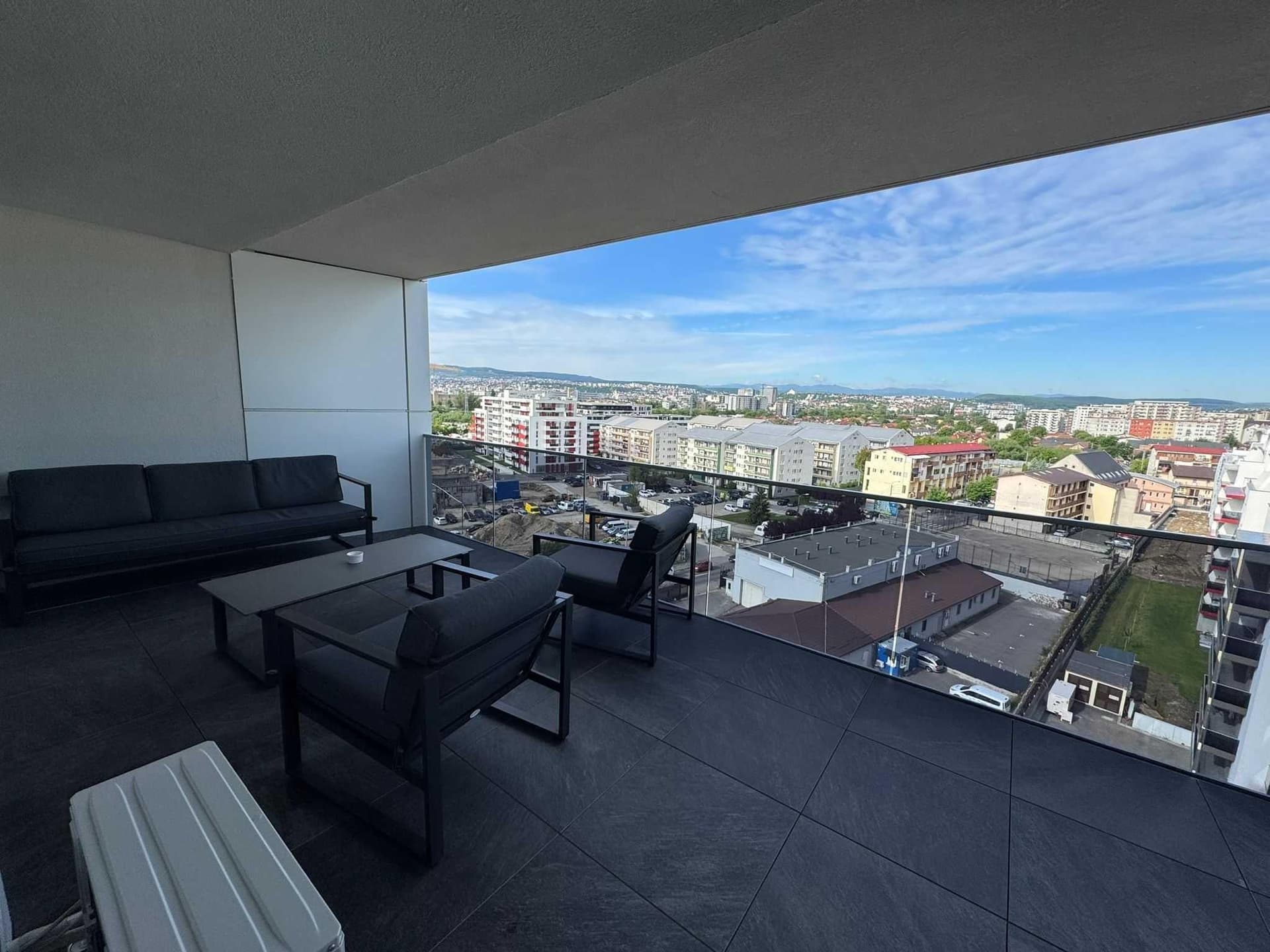 Vand apartament cu 3 camere, 2 bai si terasa de 25mp in Elite City - imagine 7