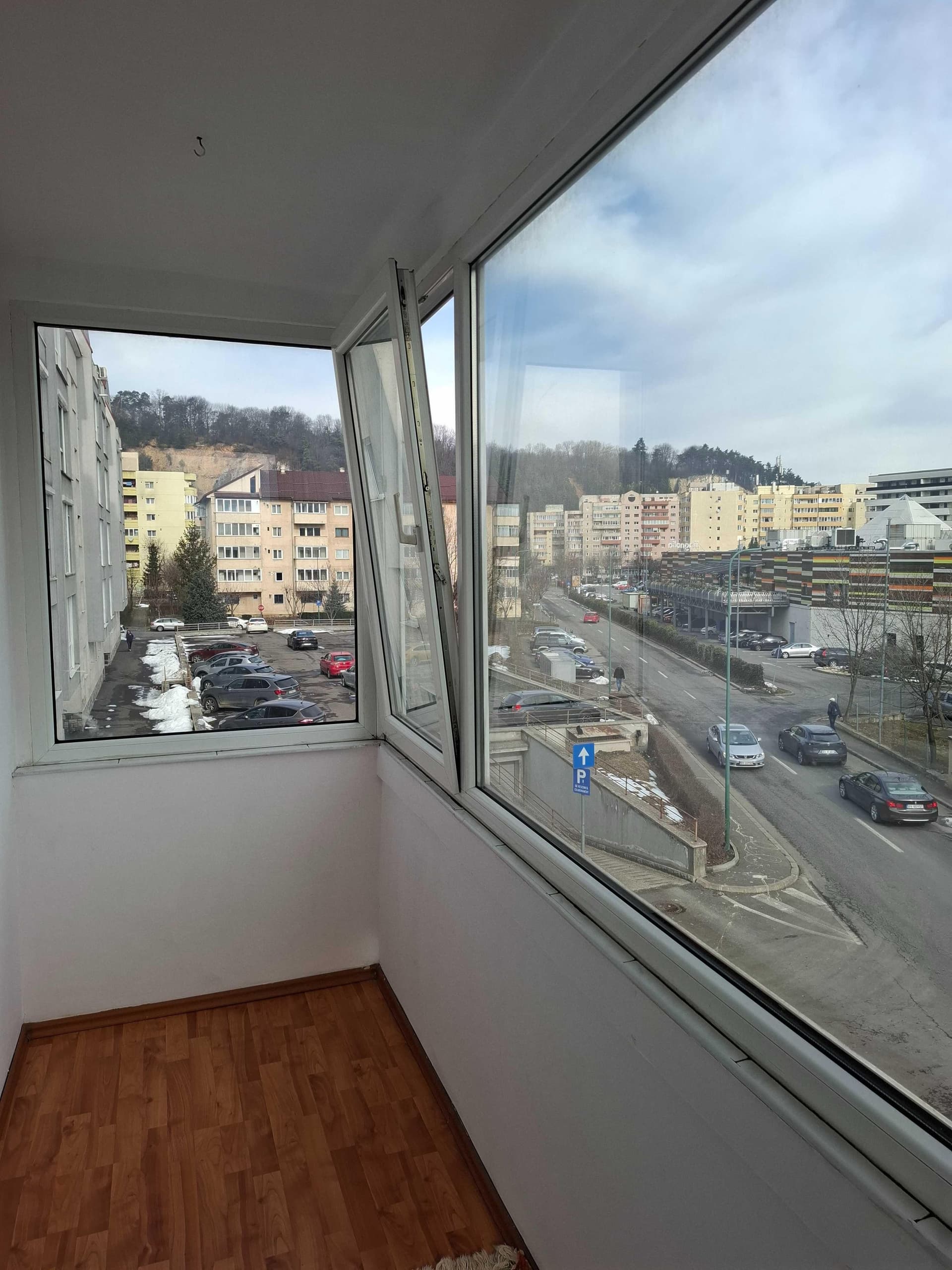 Inchiriere apartament 3 cam Racadau, Magnolia