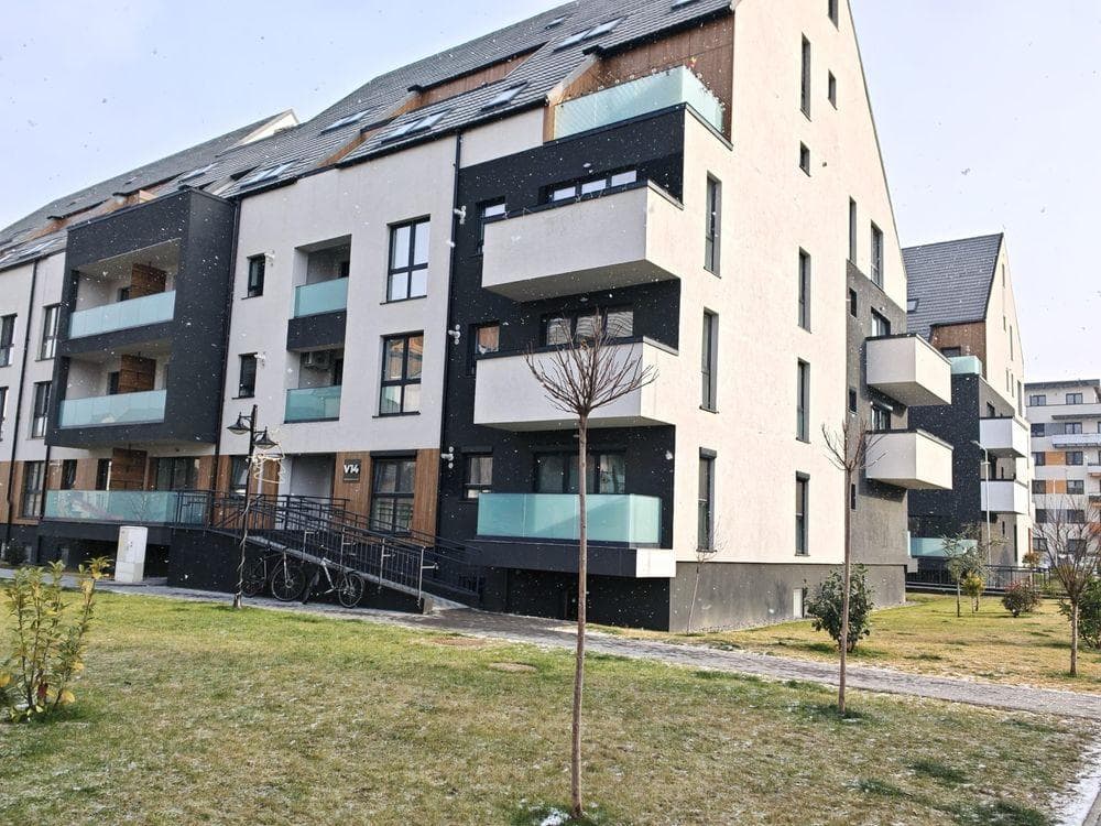 Apartament cu 3 camere de inchiriat