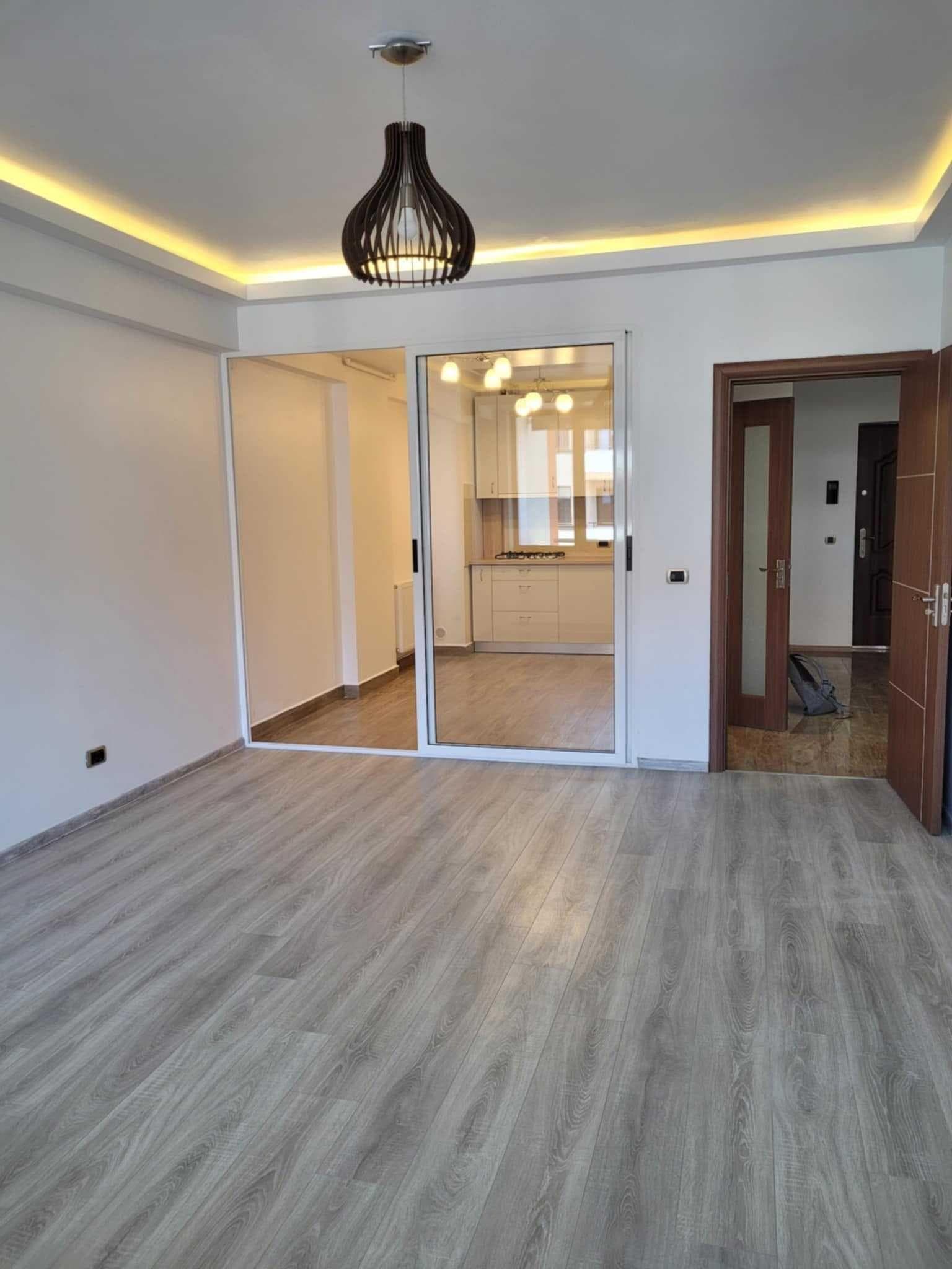 Apartament 3 camere de inchiriat Isaran, Tractorul