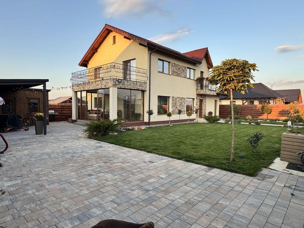 Casa mobilata, utilata- 184 mp utili, teren 500mp