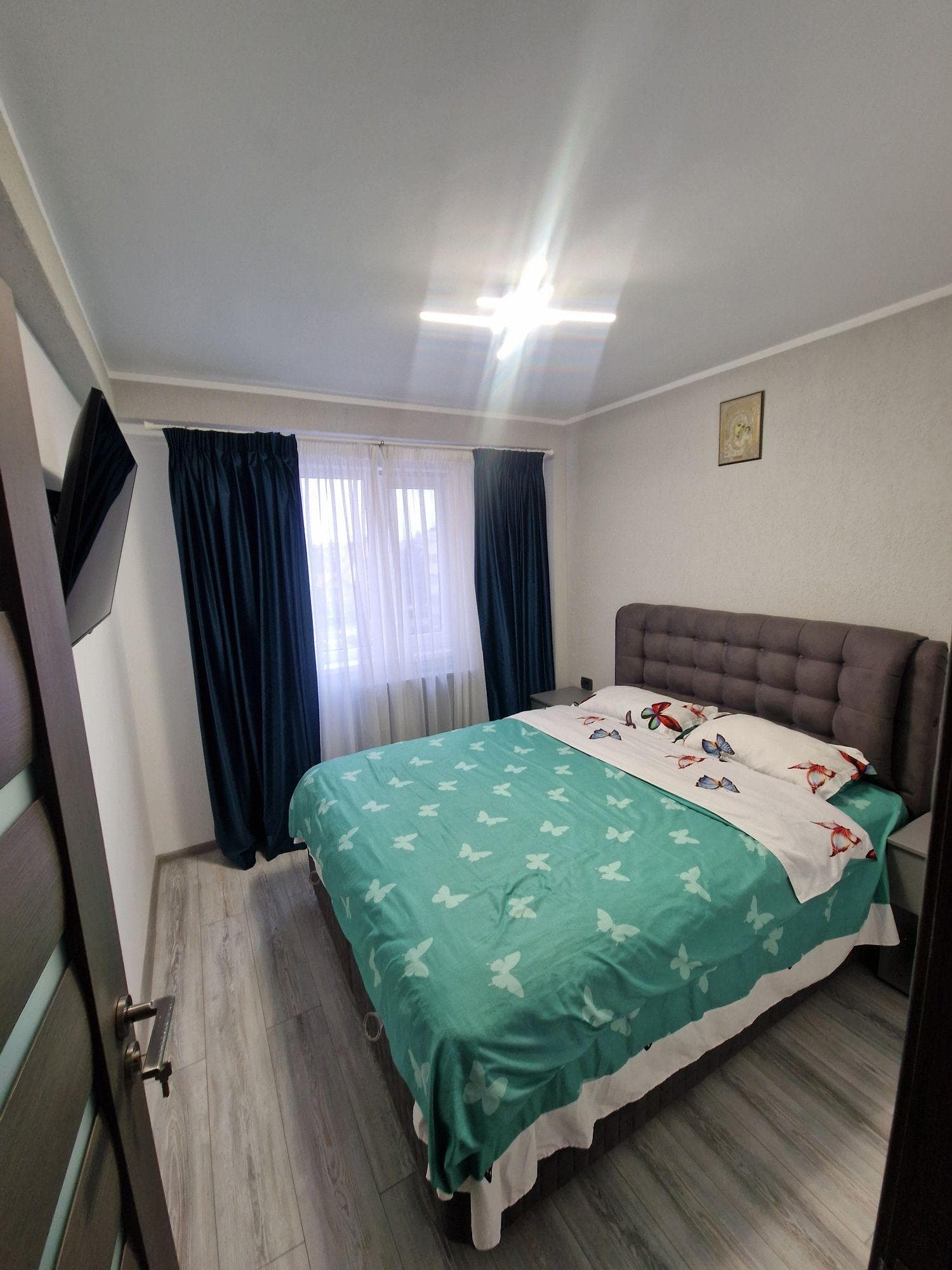 Închiriez apartament
