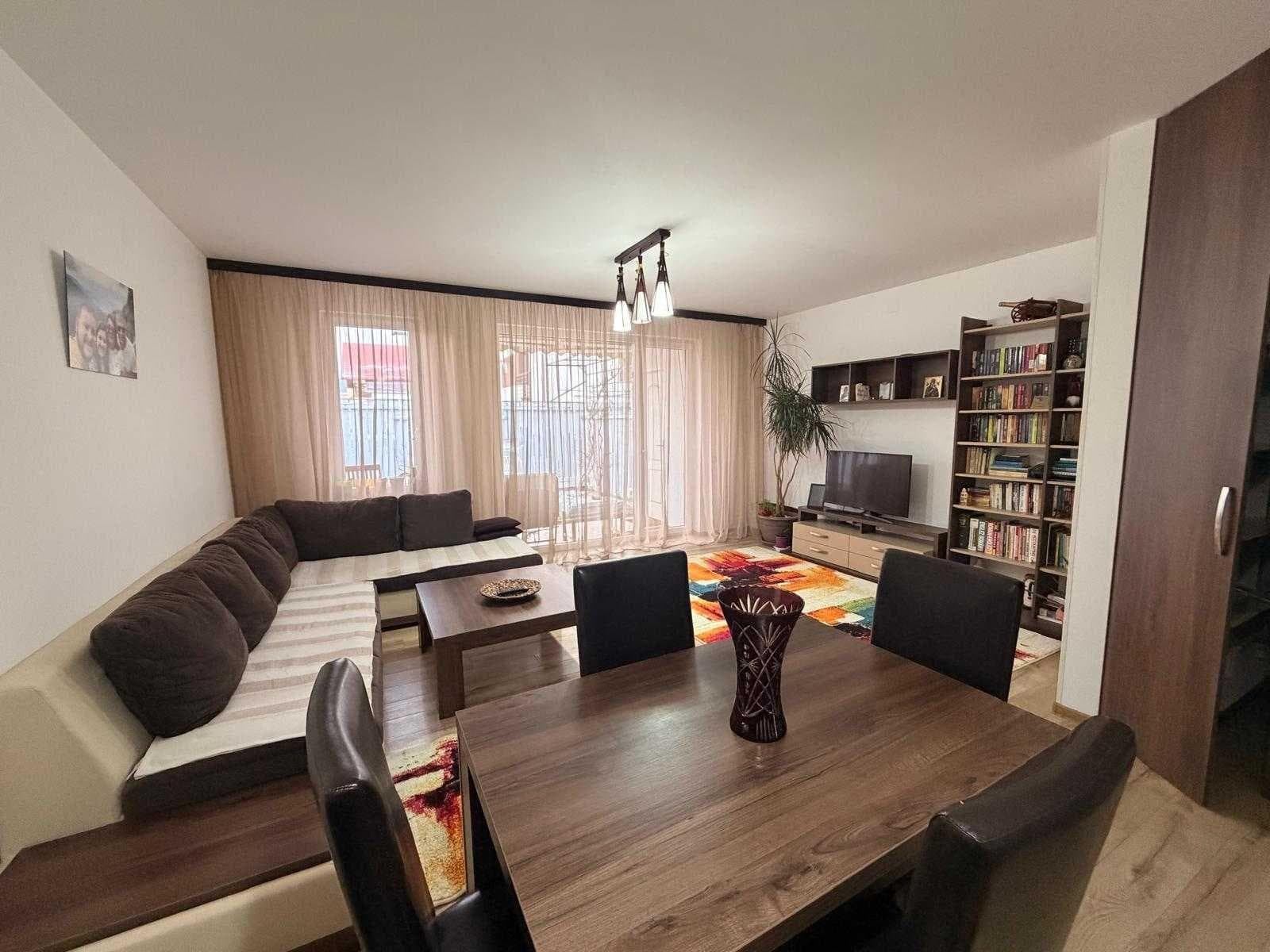 Inchiriez casa insiruita,3 camere ,2 bai,curte,parcare privata - imagine 1