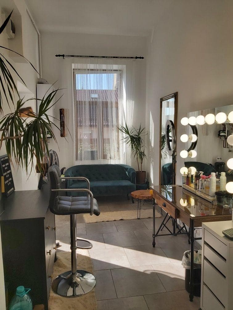 Vand apartament central, langa Hotel Victoria, posibilitate mansardare - imagine 2
