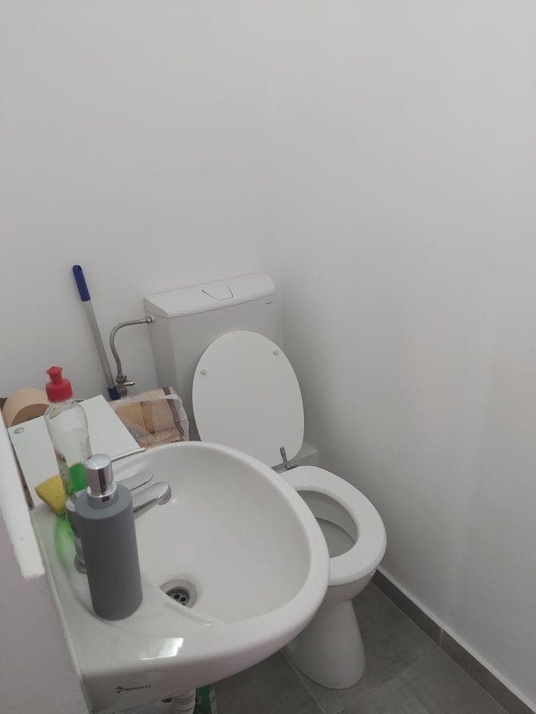 Vand apartament central, langa Hotel Victoria, posibilitate mansardare - imagine 5