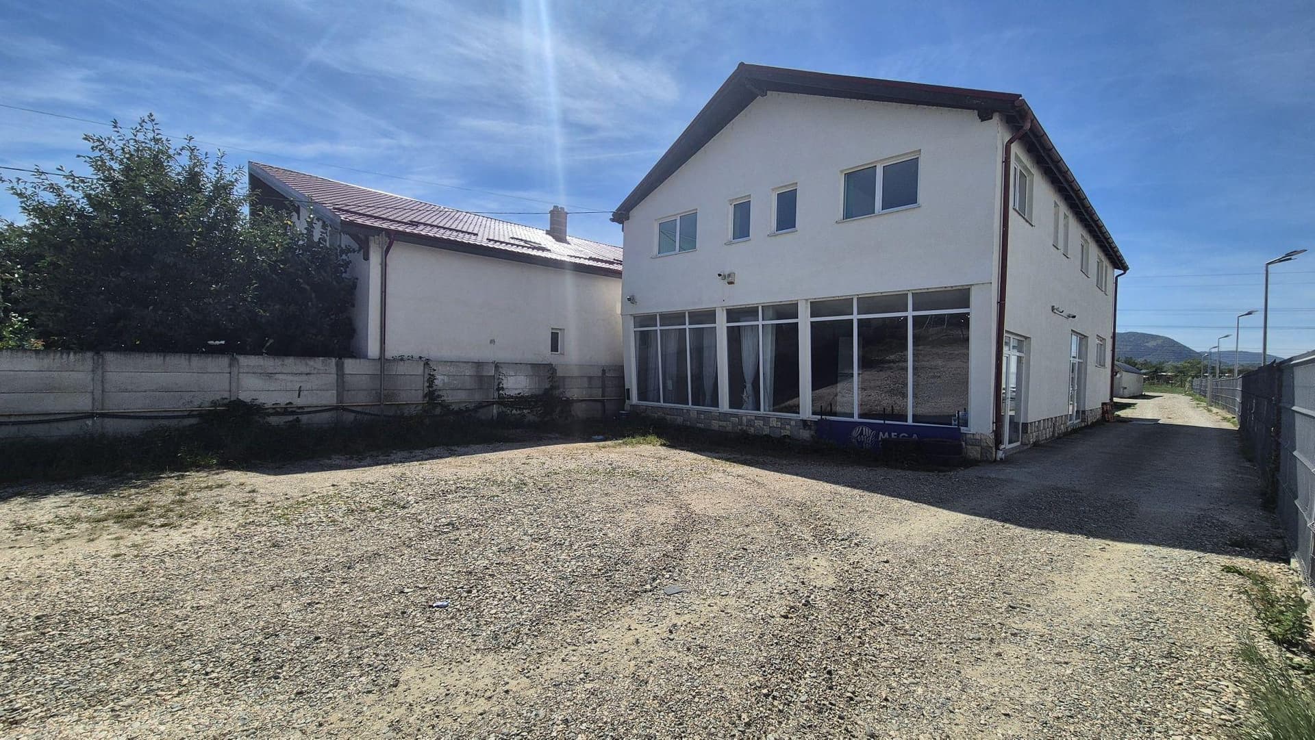 Showroom +Hala Depozitare TVA total 1100mp - imagine 1