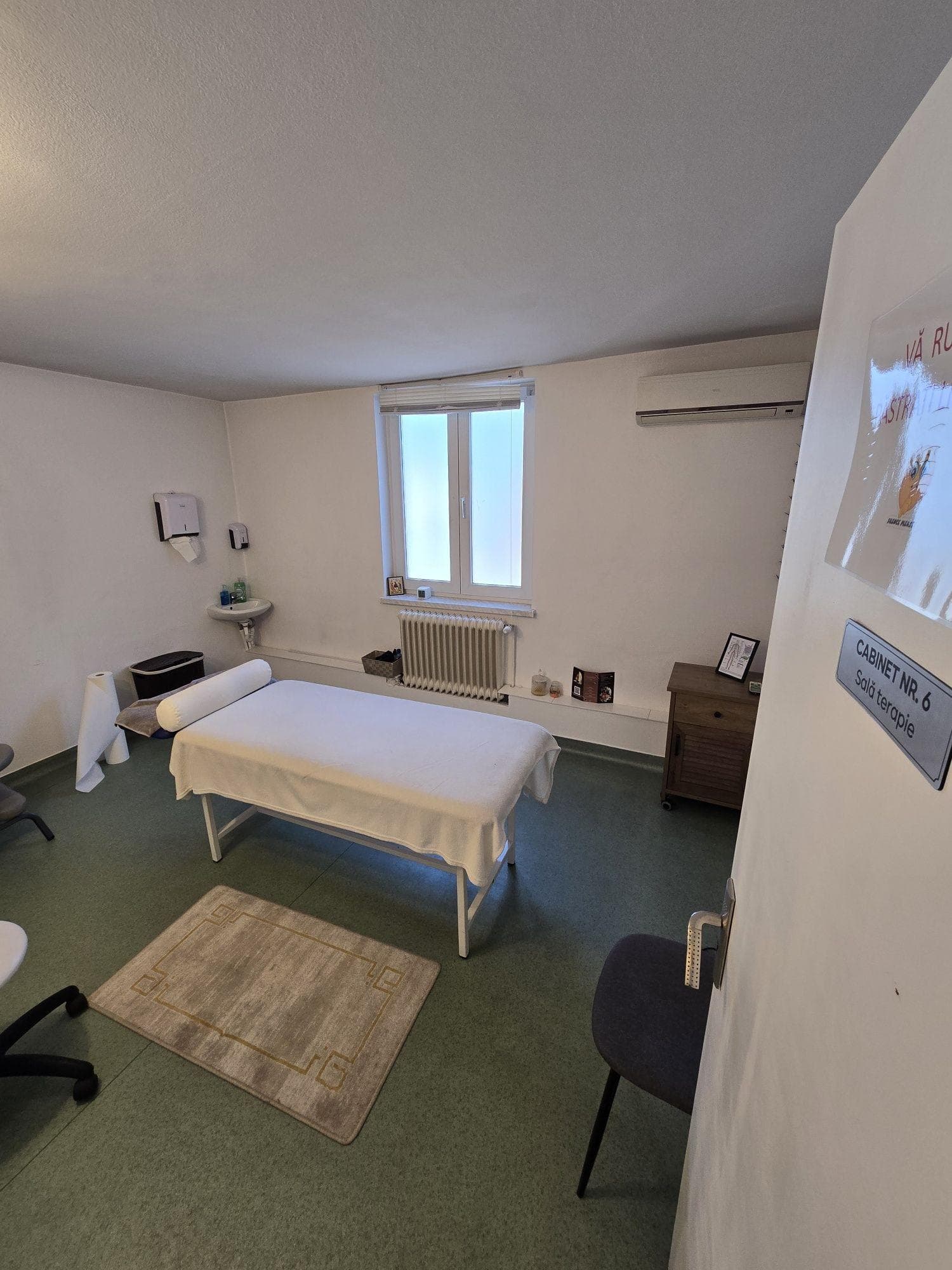 CABINETE DE TERAPIE MANUALĂ / Masaj / Kinetoterapie – De închiriat - imagine 1